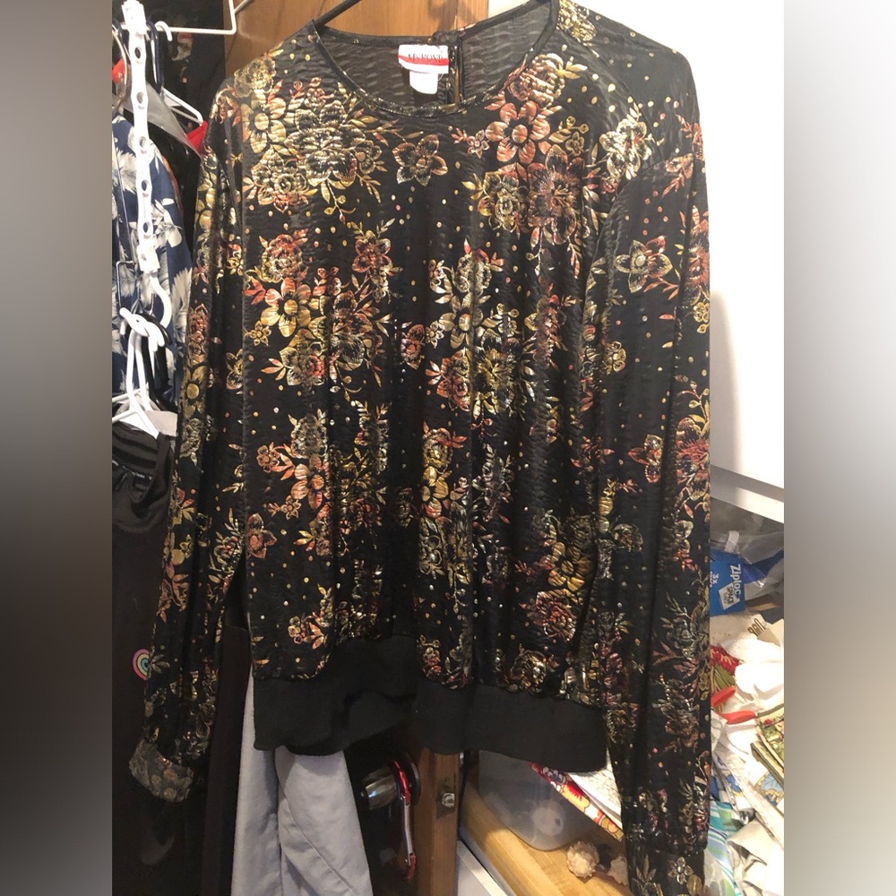 1980s Ms. Bond Silky Polyester Floral Top-792 $30 or $25 w/offer